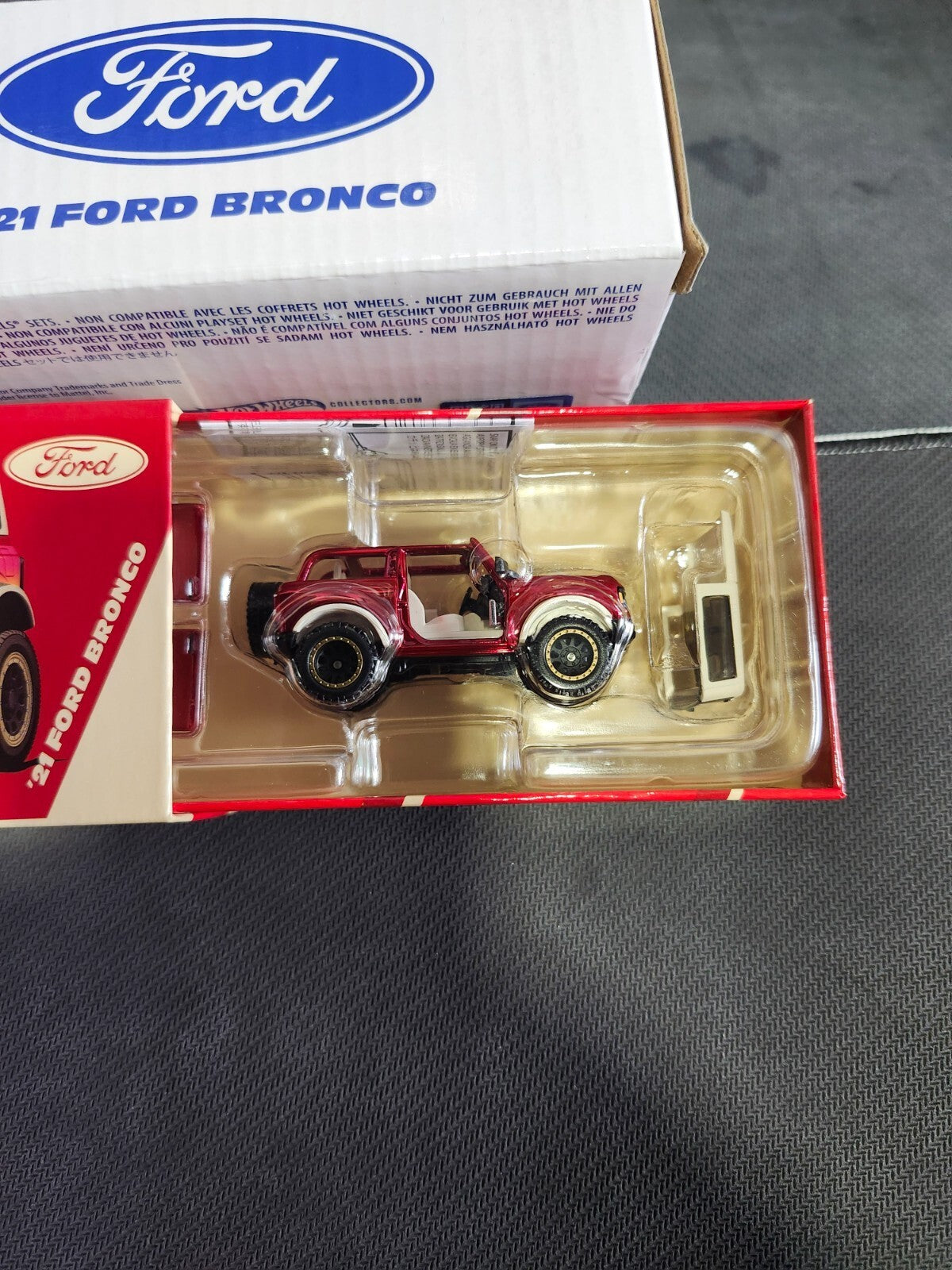 Hot Wheels RLC '21 Ford Bronco Red