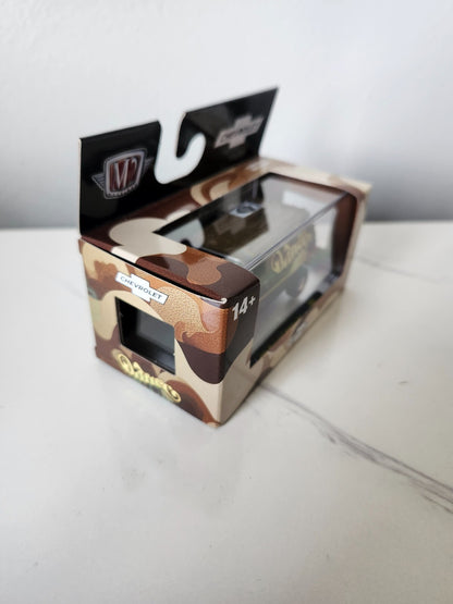 M2 1971 Chevrolet Sport Van 4x4 Drifters 1:64