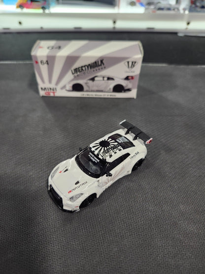 MINI GT #64 LBWK LB*WORKS Nissan GT-R White