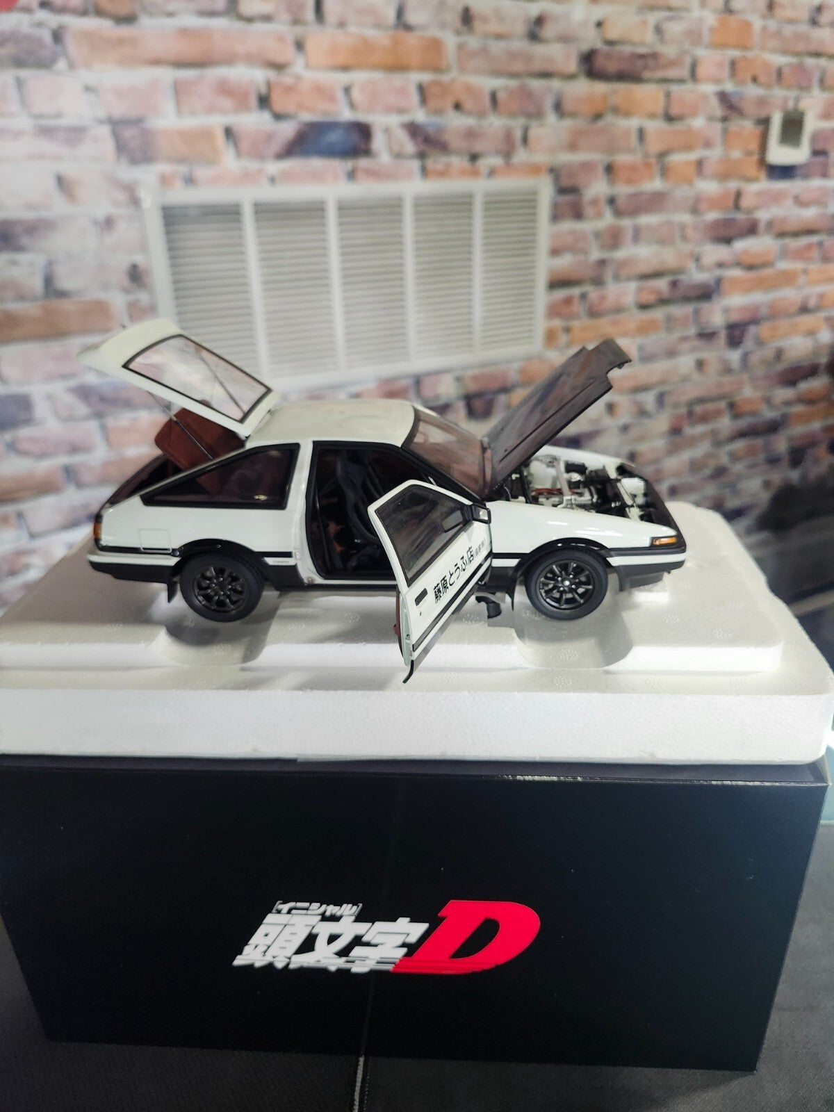 AUTOart 1/18 Toyota Sprinter Trueno 30th anniversary