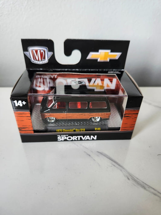 M2 1975 Chevrolet Sport Van G10 1:64